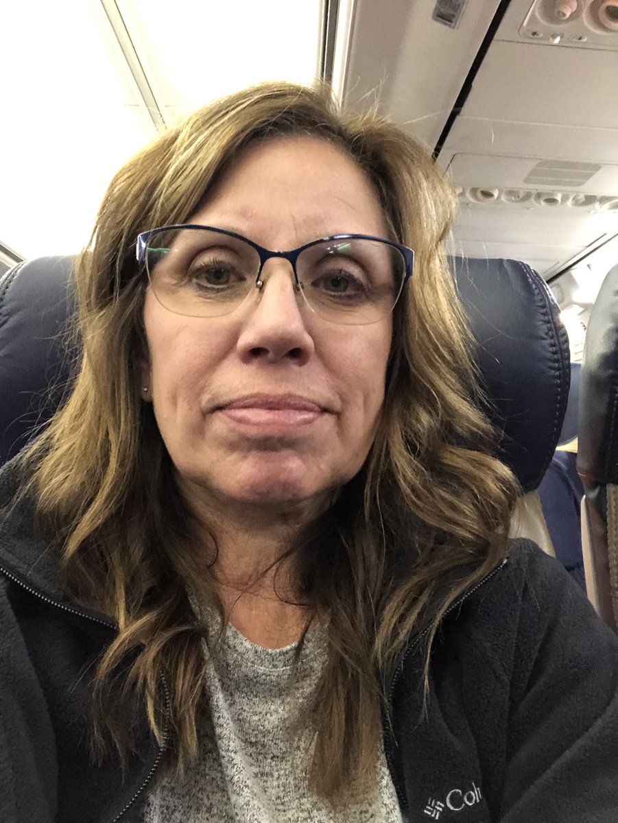 EvaPinson's tweet photo. On a Plane selfie! #LLESsummer https://t.co/QVZgN2u3eO