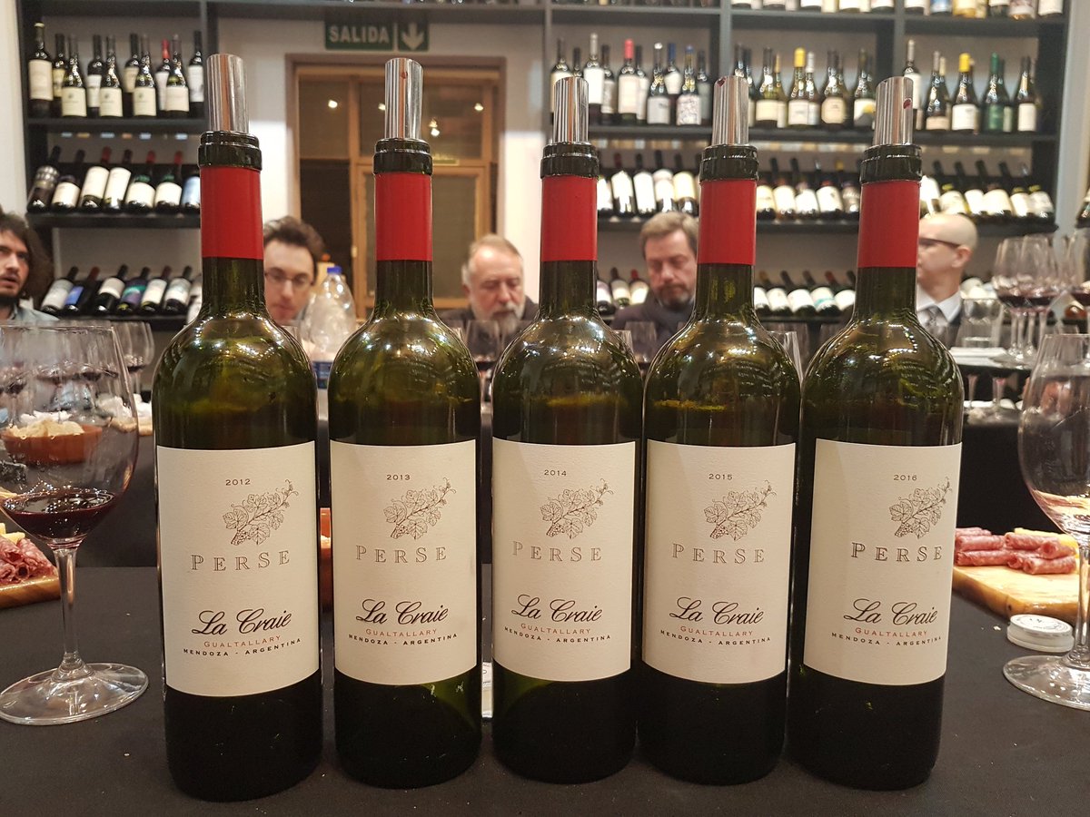 #DegusEnOzono Vertical #Volare #Iubileus #LaCraie Hay cosas de las que te sentis un elegido de ser contemporaneo, #PerSe es una de ellas, un lujo dizfrutar de unos de los grandes vinos del mundo, emocion infinita !Gracias otra vez <a href="/OzonoWines/">Noelia Papa</a> <a href="/OzonoDrinks/">Martin Buonsante</a> ! 🍷 #GranCru #Argentina