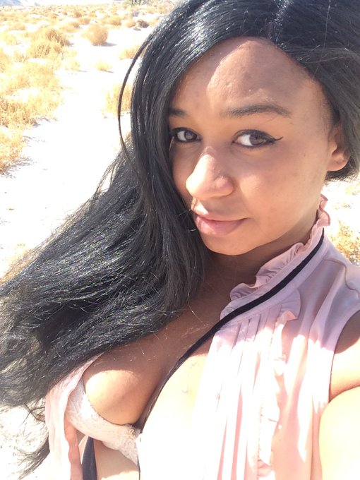 Big boobs and a smile....just because 😘#HumpDayMotivation  #ebonyvideo #clips #videos #tease #teaser<a href="/tag/humpdaymotivation"class="tags">#HumpDayMotivation</a><a href="/tag/vegas"class="tags"><span>#vegas</span></a><a href="/tag/hollywood"class="tags"><span>#hollywood</span></a><a href="/tag/clips"class="tags"><span>#clips</span></a><a href="/tag/date"class="tags"><span>#date</span></a><a href="/tag/teaser"class="tags"><span>#teaser</span></a><a href="/tag/videos"class="tags"><span>#videos</span></a>