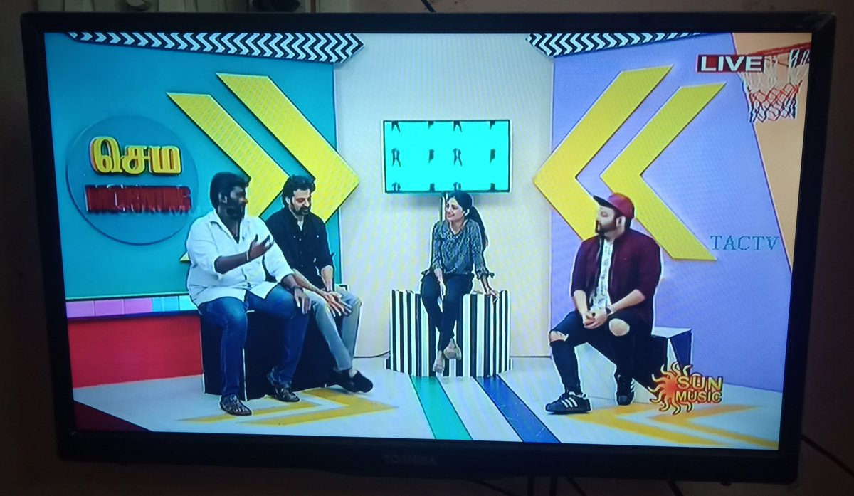 Saran_ajil's tweet photo. Today Watching our gorgeous queen @Sastika_R Show #SemmaMorning On #Sunmusic only fr u sastii 😍😍😍❤❤❤❤❤😊💃

Simple costume cute looking #Sasti 😍 https://t.co/vL4Svy1QGG