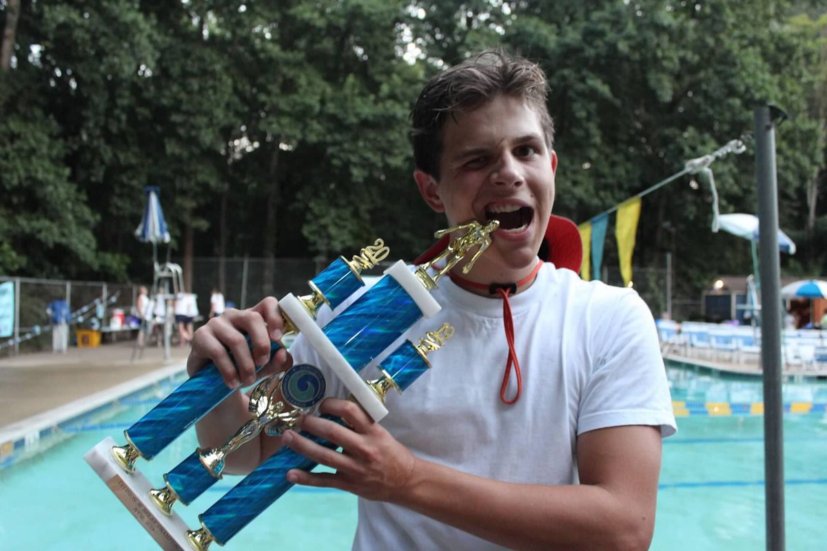 parpoolpanthers's tweet photo. AND PARLIAMENT WITH THE HARDWARE!! Congrats to all of the panthers for winning relay carnival for the first time since 2007!! #d16 #processing #proudpanthers 🐾🐾 https://t.co/JtQ0d0pMt8