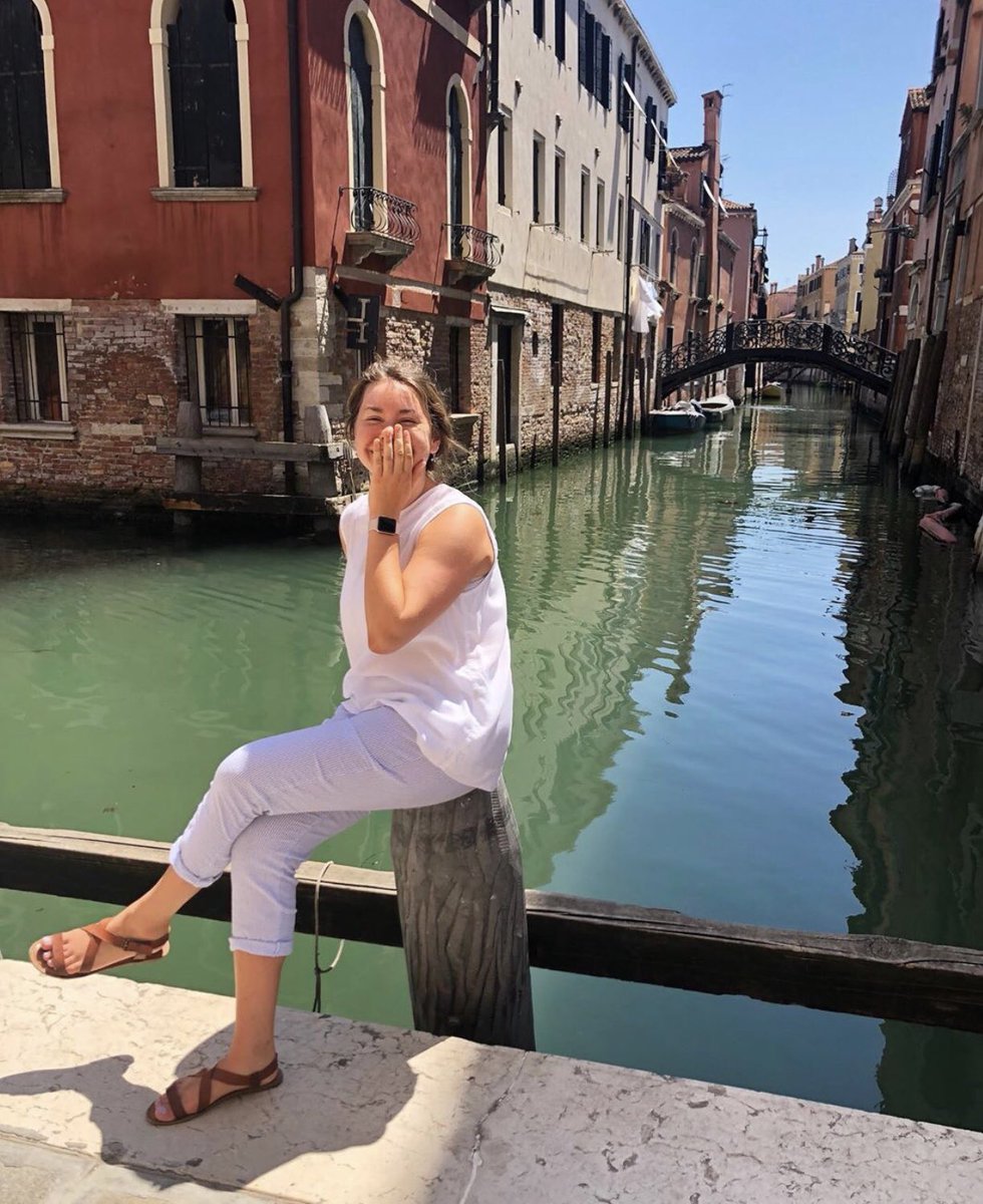 Summer lovin’ with the KD ladies! ☀️💕