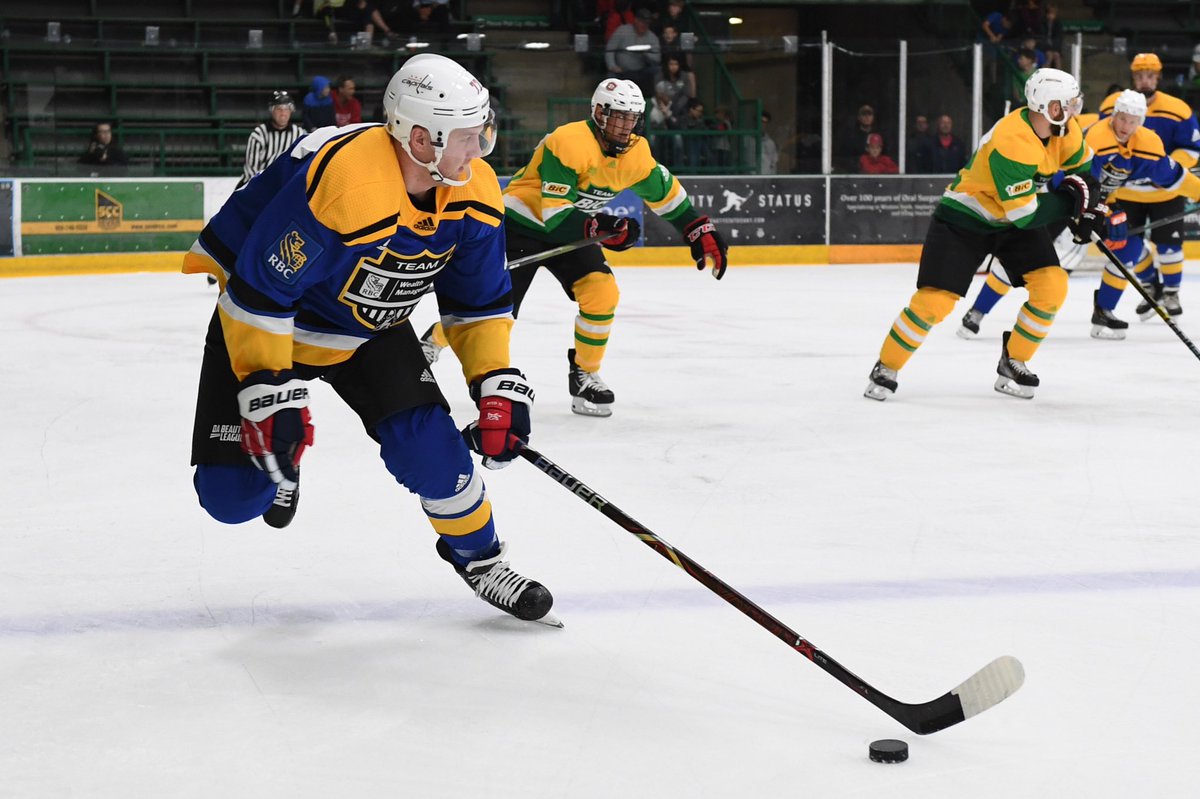 DaBeautyLeague's tweet image. Fun first night at Da Beauty League! 

📸 @T3Morris 

Results: @WalserAutoGroup 10-7 against @JackLinks 

@TraditionCo 7-6 (Ot) against @TRIAortho 

@BICRazors 6-5 against @RBC