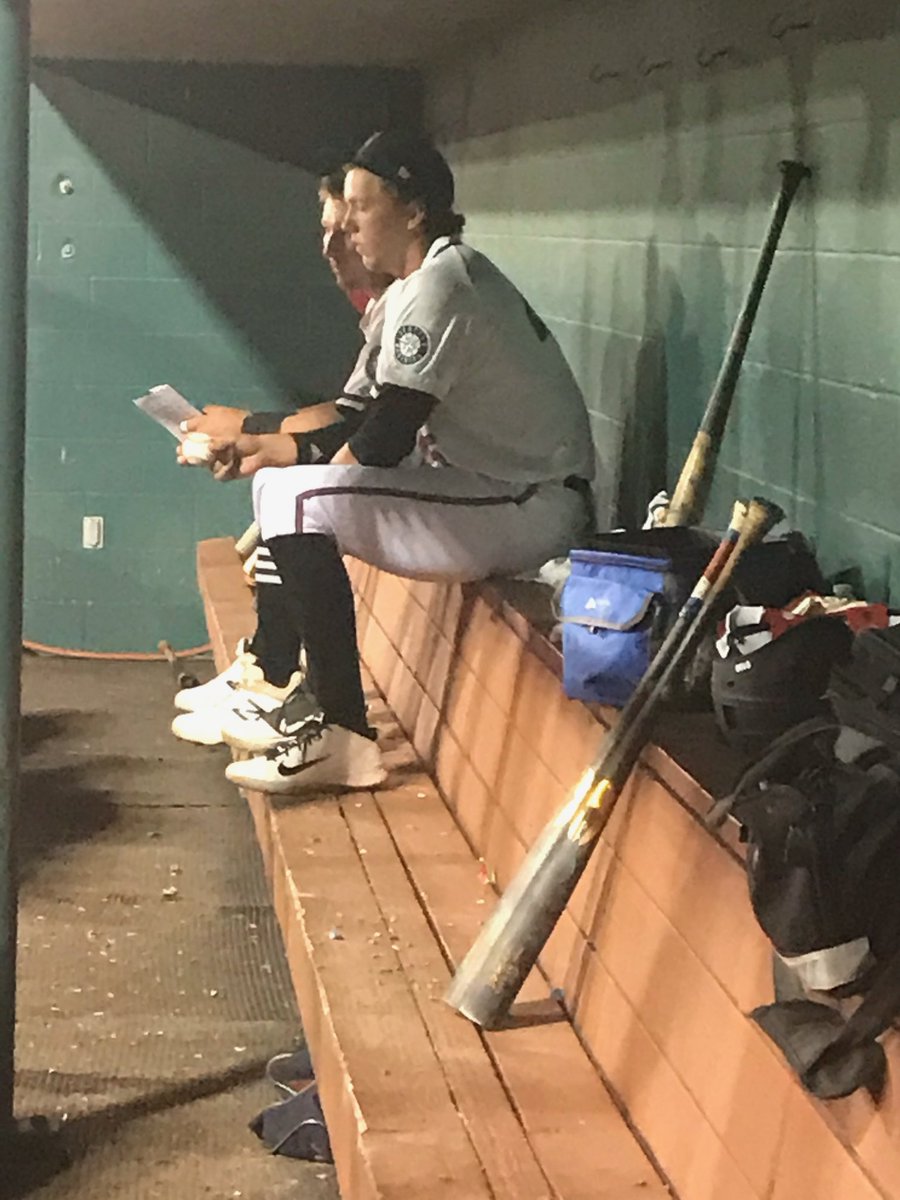 One of our camera crew caught this in the dugout. After two HRs, Cal Raleigh spent the top of the 9th inning going over the game plan for tomorrow's game with Logan Gilbert. Talent will get you to the pros. Work ethic will get you to The Show.