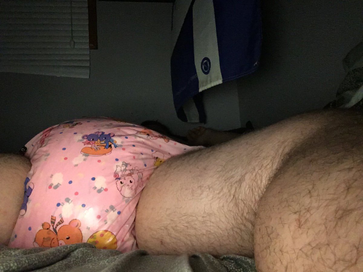 Abdlsteve's tweet photo. Step 1 Double thick diapers, Step 2 cloth overnight diaper Step 3 plastic panties! There you have it a very thick diaper #abdl #abdlcaps #sissybaby https://t.co/pHA12ceCg3