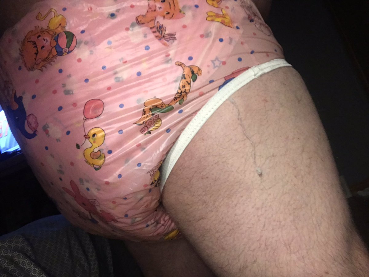 Abdlsteve's tweet photo. Step 1 Double thick diapers, Step 2 cloth overnight diaper Step 3 plastic panties! There you have it a very thick diaper #abdl #abdlcaps #sissybaby https://t.co/pHA12ceCg3