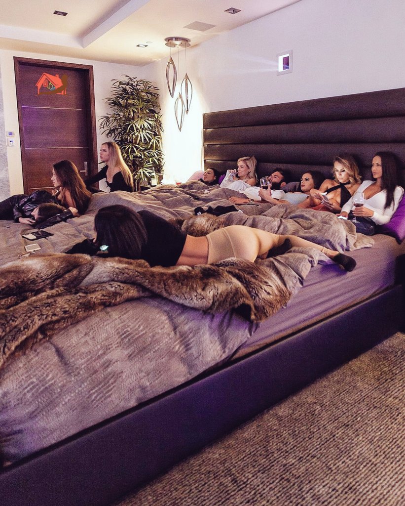 chicasc87993110's tweet photo. hombre, mujer O pareja que desee laboral en nuetras empresa solo tiene que ponerse en contacto con nosotros 

viaje pagado por la compañía y todo incluido para ir a cualquier pais para dar un buen servicio a los clientes 
citas, servicios de masaje  

🌐🌍🔥🔞🛫🛬💵💰👉👌💦📽📷 https://t.co/CGdD87dkgM