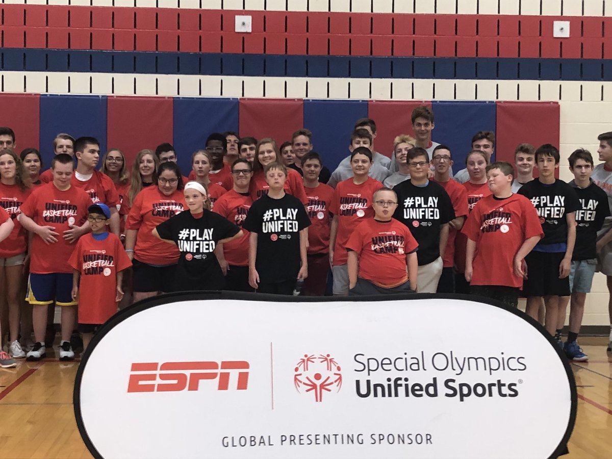 DavidStoneburne's tweet photo. Another awesome 🏀 camp hosted by @hoopsMS.  Always well organized &amp; entertaining with a great group of #unified partners/student-athletes. https://t.co/hynSRd3RyT