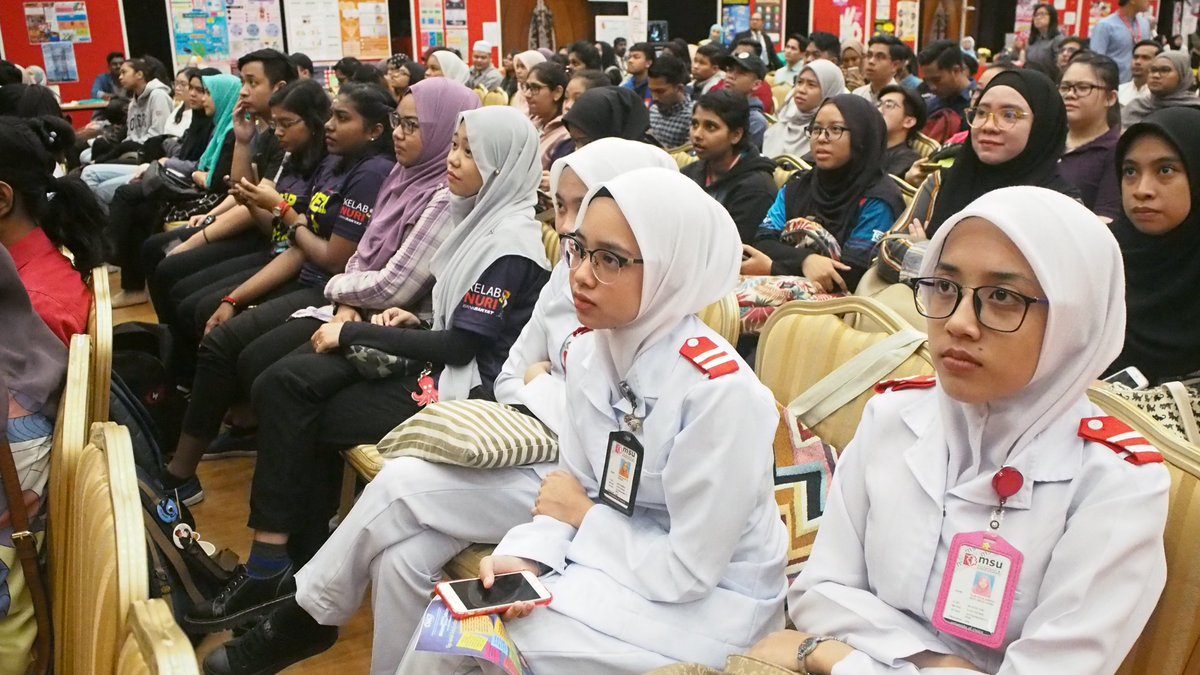 MSUmalaysia's tweet photo. FHLS Health Science Week 2019: A talk on Cyber Bully by Communications and Multimedia Content Forum of Malaysia (CMCF), Mr. Mohd Saufi bin Sujono.

#HSW2019
#MSUmalaysia
https://t.co/CIknXfgZVB https://t.co/Dcon0WznSm