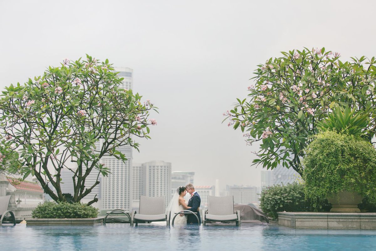 fullertonbaysg's tweet photo. A timeless venue for everlasting memories. Click on the link below to view more of Ira &amp; Carl's gorgeous wedding against the beautiful waterfront backdrop.

#FullertonBayHotel #WeddingsOfFullerton

More wedding photos:: https://t.co/6PLDePZAoE…/…/wedding-day-carl-ira https://t.co/3OCGtulSI6