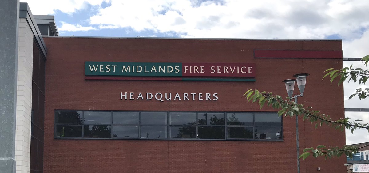 MarkBowersEA's tweet photo. In Birmingham ๐ (no not at the Cricket) today @WestMidsFire with our duty managers and base controllers from across West Midlands. #SharedLearning always best for me. Weโre talking #flashflooding #wastefires #Resilience and #multiagencyresponse #TeamEA https://t.co/JhojIuk5Sj