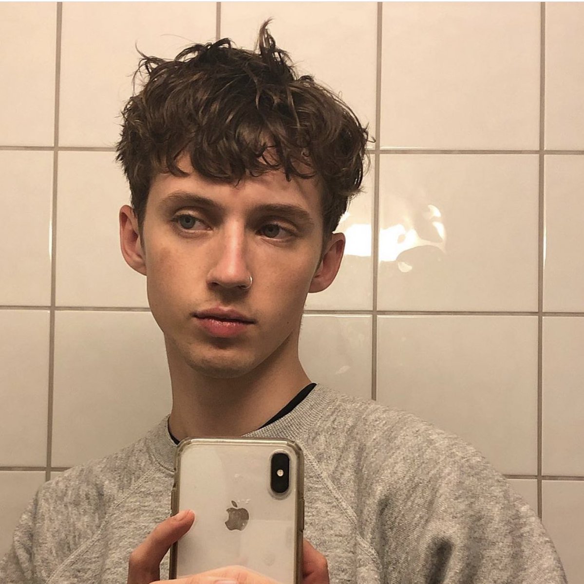 bestpicsoftroye's tweet photo. https://t.co/nFv64sz4lN