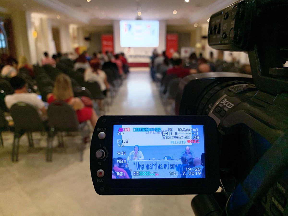 Marikat5's tweet photo. Auf der Sommeruni der @europeanleft in #Fuiggi #Italy
#elsu19 #europe #left @GUENGL #eu #europa https://t.co/wLLC9m4Tkq