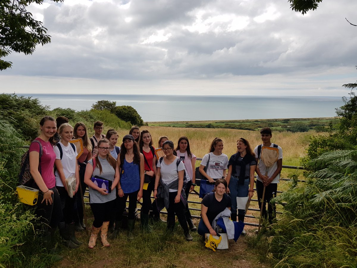 MissLGillespie's tweet photo. @ChewValleySch Taking a moment to appreciate the beautiful view over Slapton Sands! #weloveecology https://t.co/TxRUdgTYe1