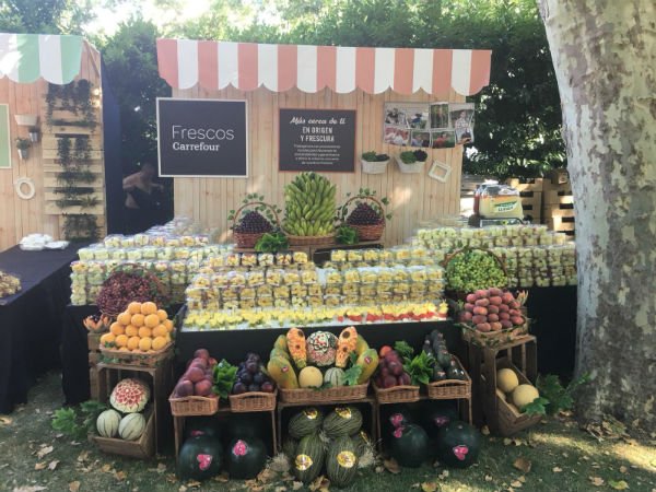 Este domingo los franceses celebran su #FiestaNacional: el 14 de julio. El año pasado Top Global ayudó a Carrefour a recrear un mercado provenzal en la embajada francesa en Madrid con motivo de esta celebración #evento #diseño #produccion topglobalsl.es/essential_grid…