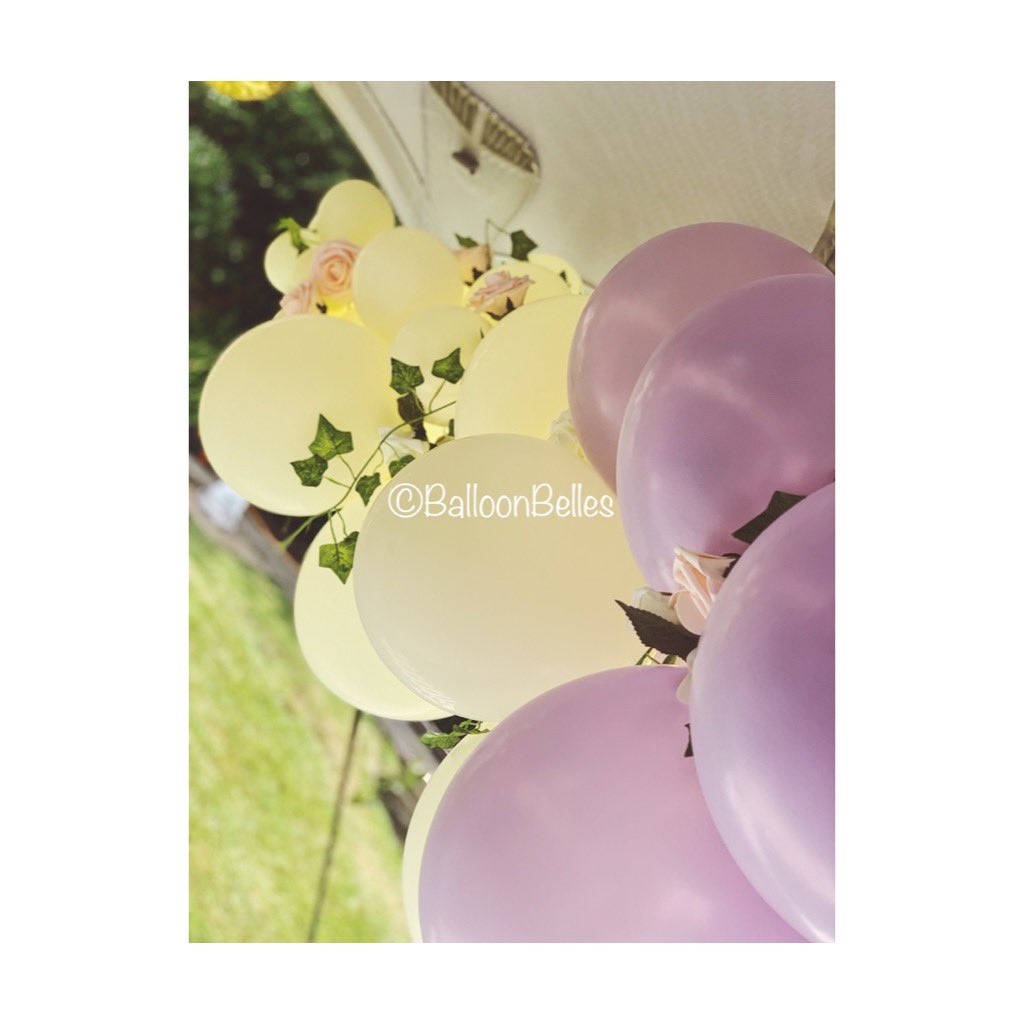 BalloonBelles's tweet photo. O R G A N I C // 
•
•
We offer all the latest trends transforming your space #organic #balloons #ballooninstall #essex #balloon #balloonarch #demiarch https://t.co/FCsFQnJt42