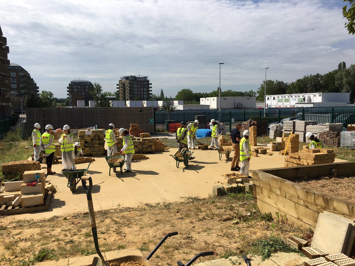 We’re encouraging #GirlsInConstruction at our Skills Academy in #Kidbrooke. 

#ThisGirlCan #constructionjobs #constructionskills