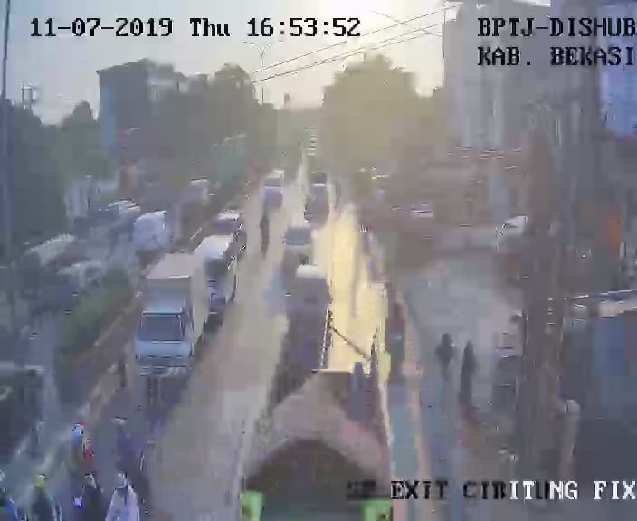 KabbekasiAtcs's tweet photo. 16.53 WIB lalu lintas exit Tol Cibitung sore ini menuju Bekasi maupun Cikarang terpantau ramai lancar di kedua arah https://t.co/4PnvwU7grz