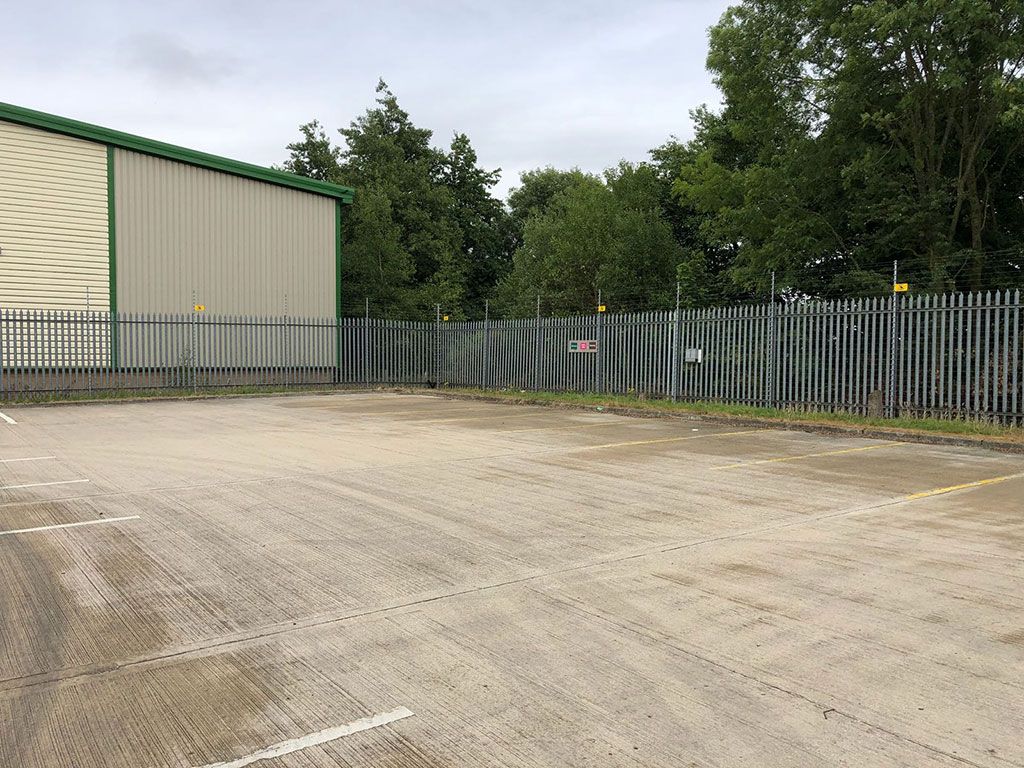 HarperChalice's tweet photo. Check Out @harperchalice latest news Manufacturing Facility Perimeter Security protected by Harper Chalice https://t.co/FRjlGK5nA6 #plantsecurity #security #detection #electricfencing #pulsemonitored #intrusion #perimeter #perimetersecurity https://t.co/JzgtTbKpZQ