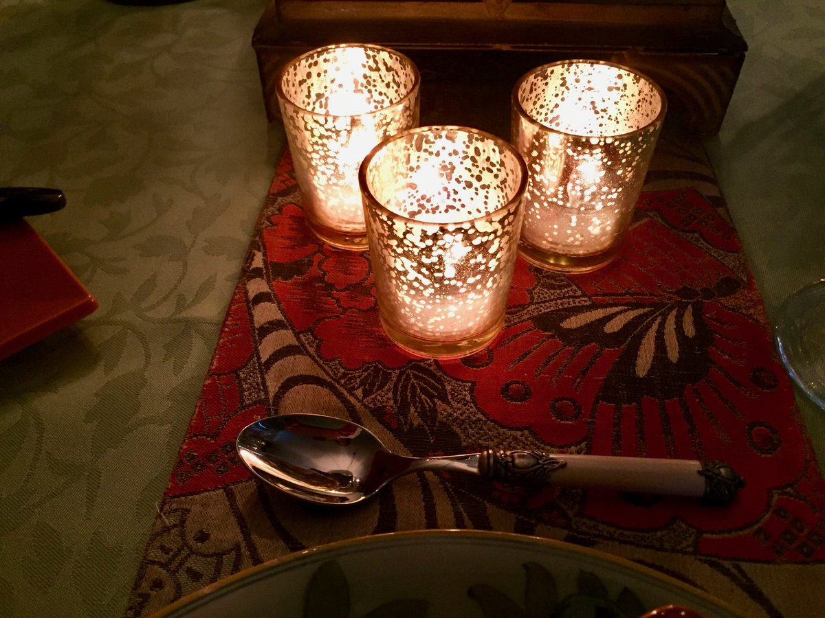 tableofferings's tweet photo. Before I leave this year's Thanksgiving table to a memory, I want to point out the simplicity of three votives resting on an antique Obi that I was lucky enough to find in a vintage store in Japan.    https://t.co/4kBL4ZNku6 https://t.co/2JYpriyWmw