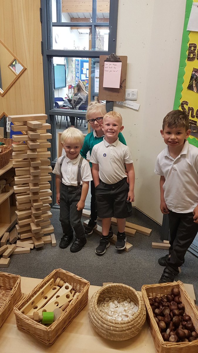 RECEPTION_RRC's tweet photo. Some great creations in the block play area this morning. @ALCRoseheyworth @MrsBowdler https://t.co/fr5f4J7Qjn