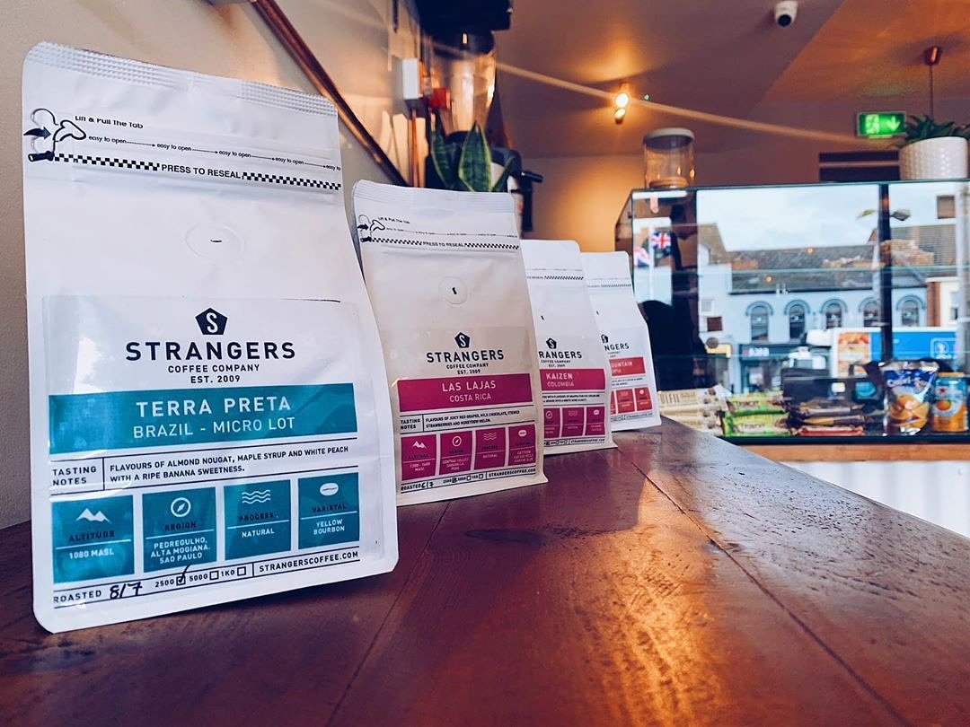 Anyone else lining them up for the weekend already? ☕ 🤣
It's worth mentioning again that our new Tera Preta is the bomb!👌Tasting notes - almond nougat, maple syrup, white peach with a ripe banana finish.
Thanks <a href="/TheCopperLab/">The Copper Lab</a> for the 📷 👍 #specialitycoffee