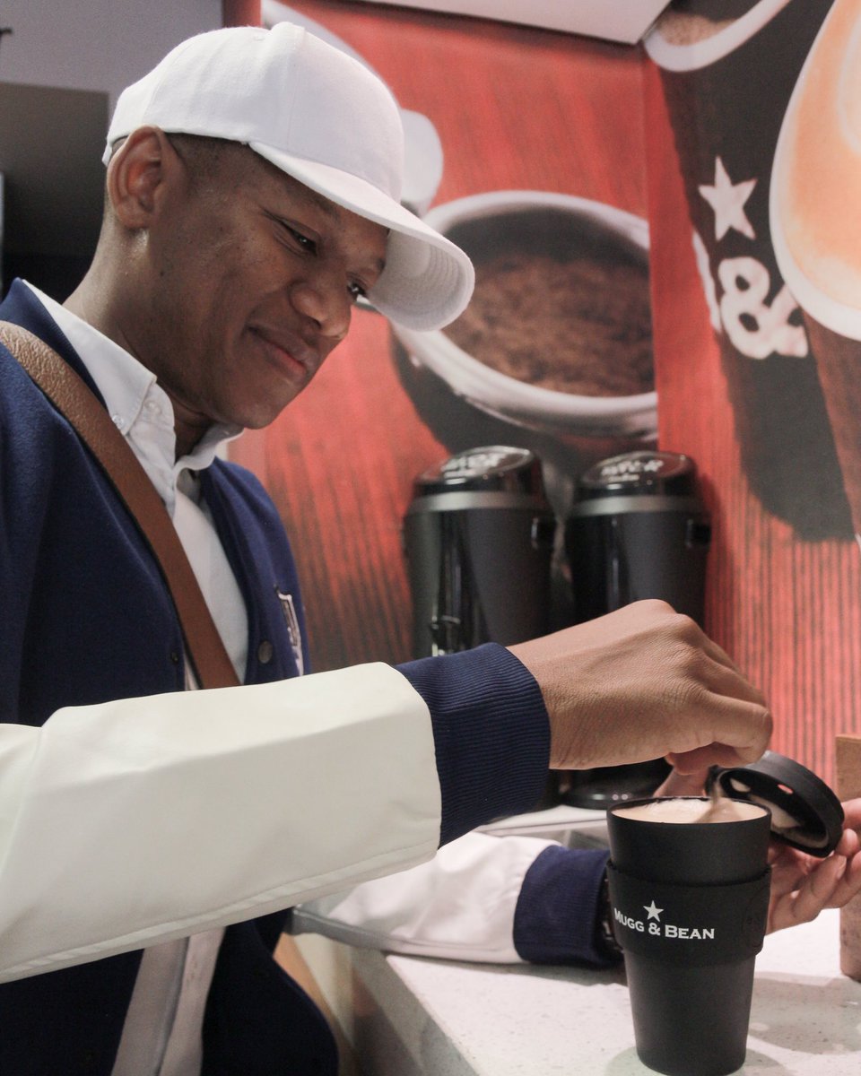 ProVerbMusic's tweet photo. A great attitude is like a perfect cup of coffee. Don’t start your day without it. Get yourself the @Mugg_and_Bean #TravelMugg and get R5 off every easy #cappuccino or #coffee refill at any #Muggandbean #onthemove #SP https://t.co/QckDIqb2Ce
