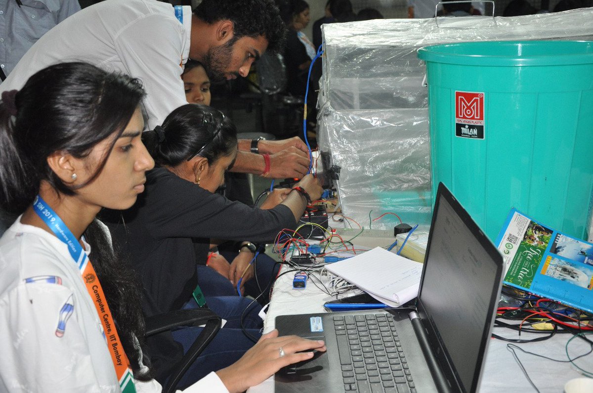 iitbombay's tweet photo. Smart India Hackathon 2019 - Hardware Edition Grand Finale. Teams working hard non-stop to win the competition. #Smart_India_Hackathon at @VT_Univ #SIH2019 #SIH2019HardwareEdition #SIH2019GrandFinale @SIH2019 @innovation @HRDMinistry @Persistentsys @AICTE_INDIA @mhrd_innovation https://t.co/3bIRZvg8WV