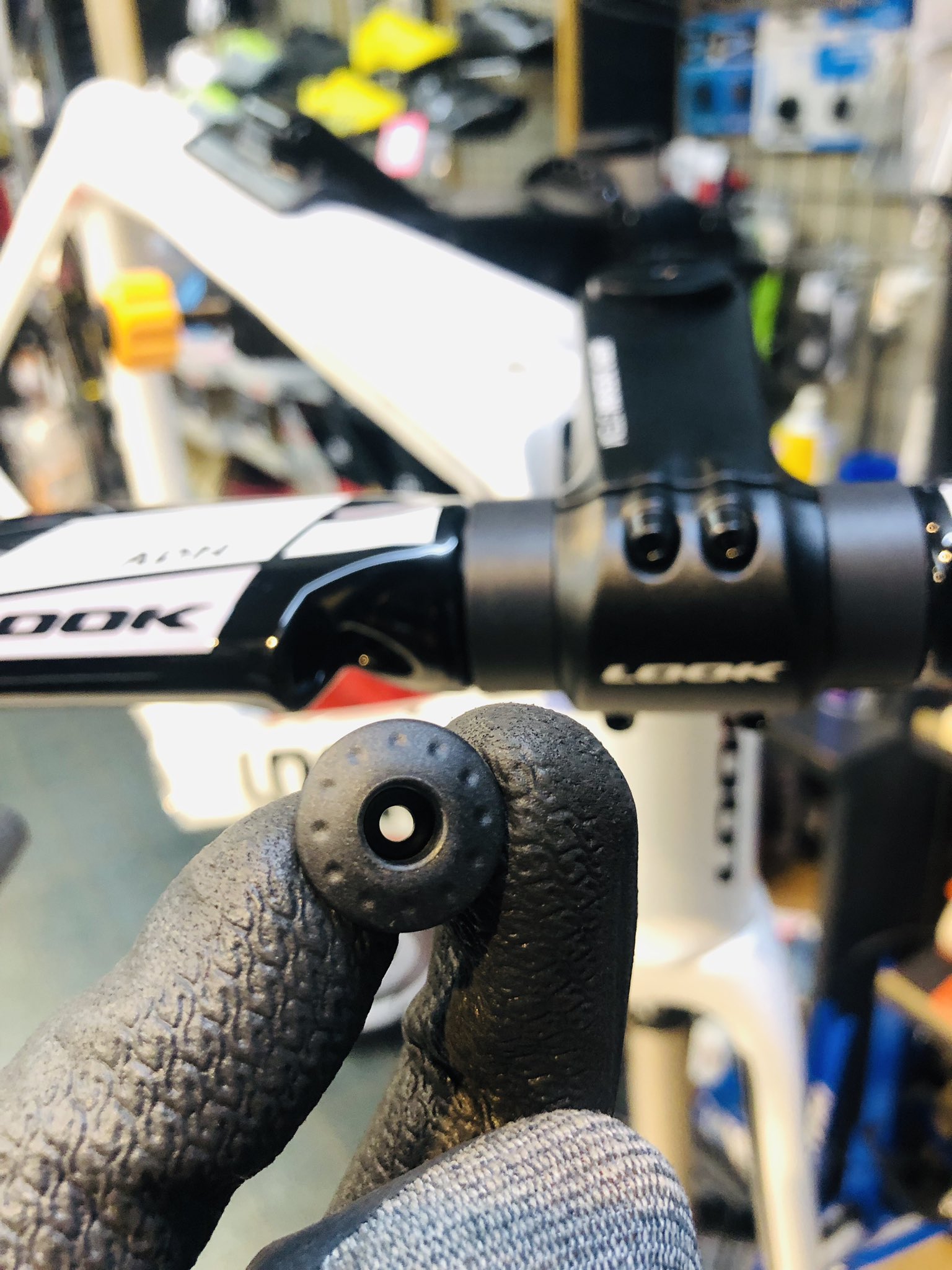 LOOKカーボンハンドル LOOK ( ルック ) ロードバイク用（ドロップハンドルバー） ADH1