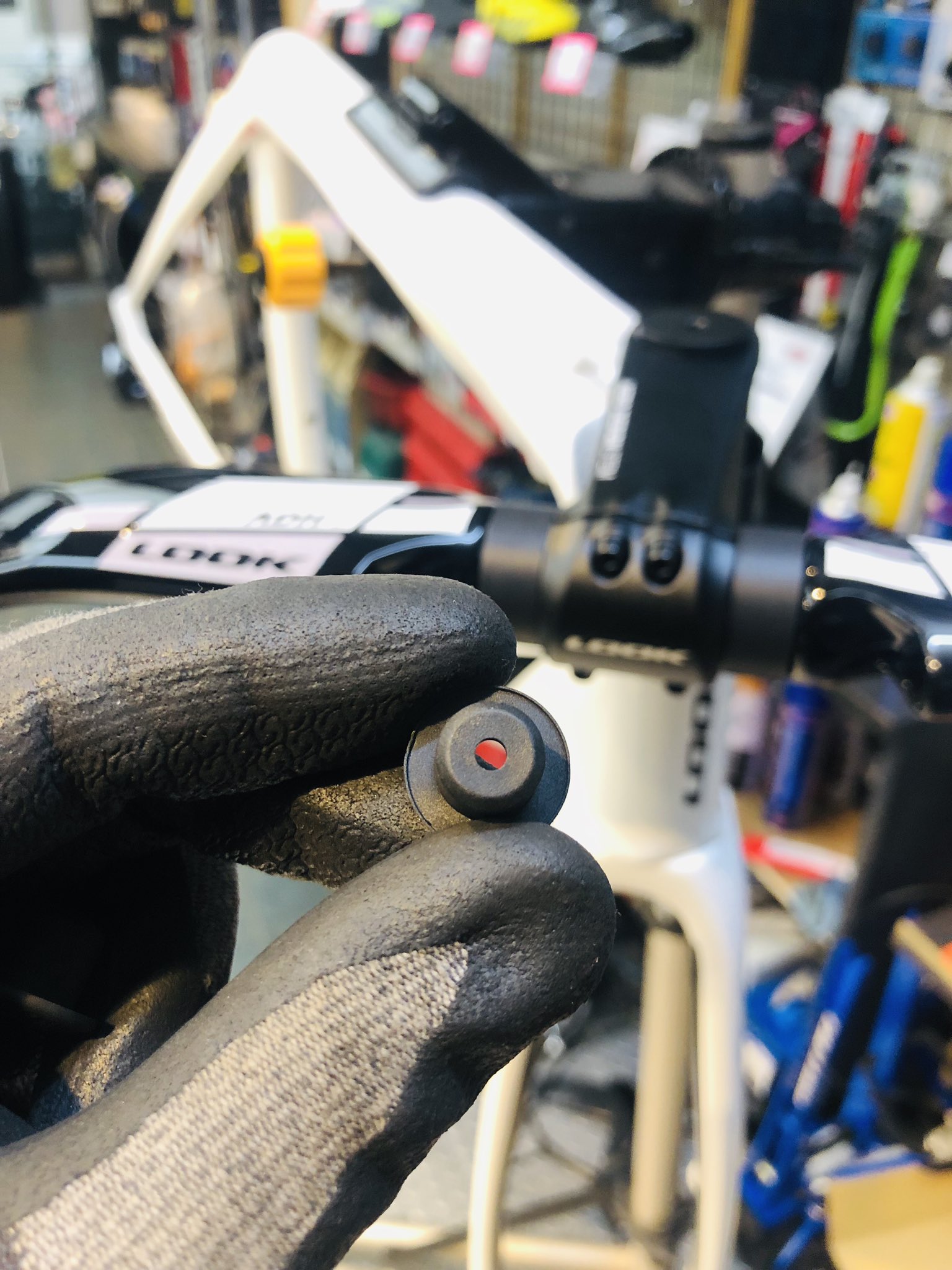 LOOKカーボンハンドル LOOK(ルック)AERO TRACK ULTRA COMPACT CARBON HANDLEBAR(エアロ