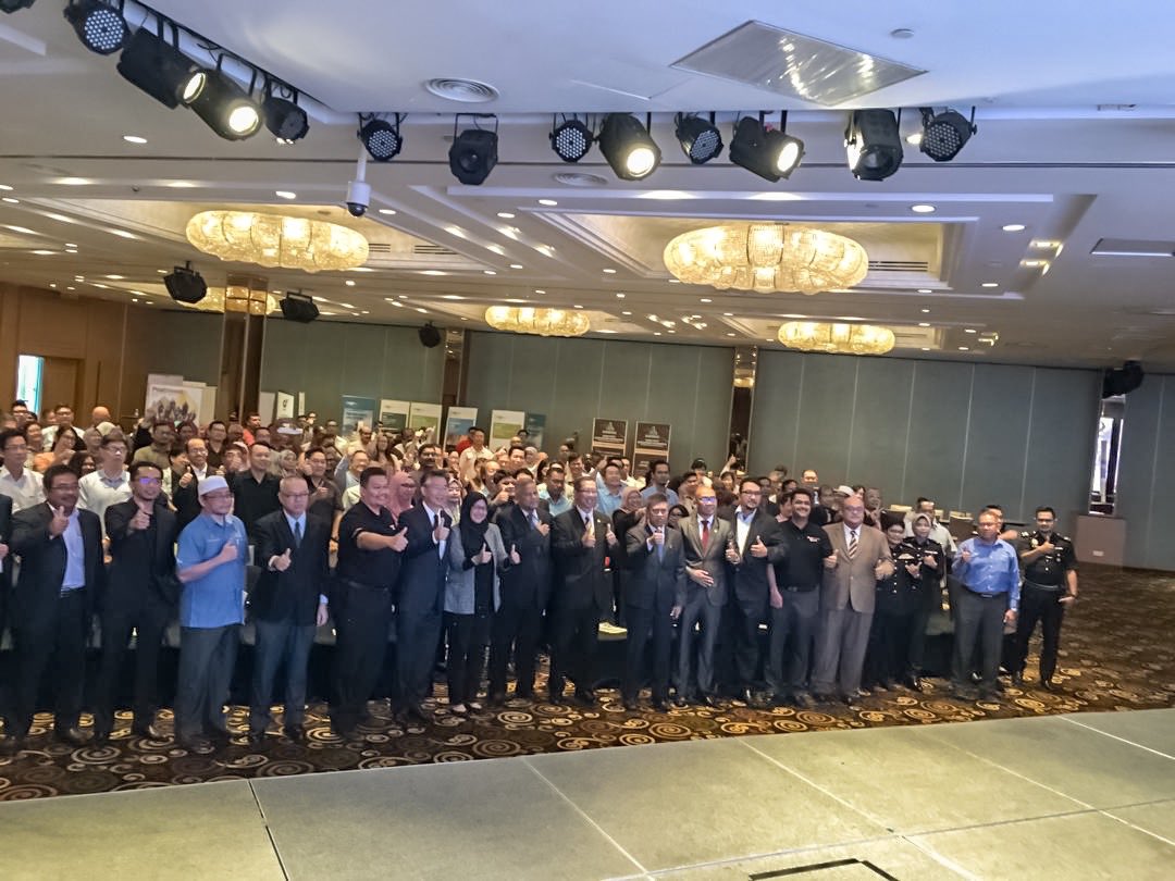 OfficialMIDA's tweet photo. It was a succesful event indeed! @OfficialMIDA collaborated with Invest Perak, Gas Malaysia Berhad and TNB to organise a Biz Clinic & Biz Talk event, a 360 degree program in Perak. Tq YB. Dato'Seri Ir. Haji @mbnizar for gracing the event .#midafacilitation #postinvest https://t.co/M56BvUBLdn
