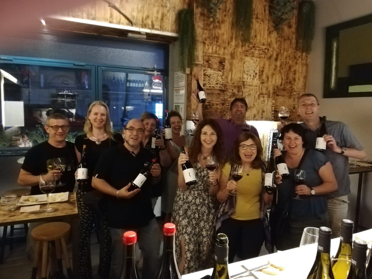 SentitsBCN's tweet photo. Fantàstic tast de @PasconaMontsant al @DogaWine ahir a #barcelona! 🤘🏻🤘🏻 Pasconitzant la capital i tastant les noves anyades!
-
#sentitsbarcelona #vinsipersones #pascona #winetasting #winelovers https://t.co/b8yDdVlPvw