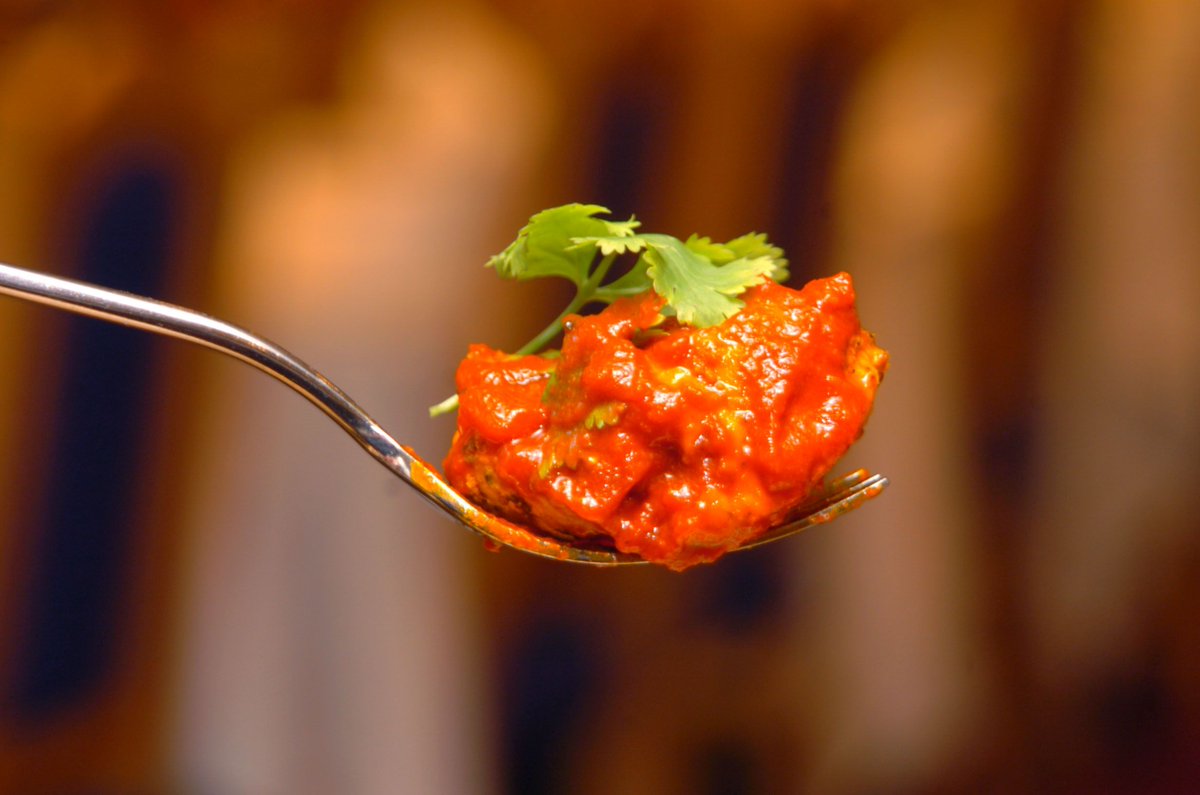 Love at first bite! what's your favourite #indian #dish ? | #curry #restaurant #indiancuisine #woburn #woburnsands #buffet #takeaway #lovemk #miltonkeynes