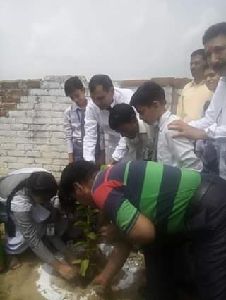 AILFoundation's tweet photo. Occasion of Tree plantation drive which was started by honorable Prime minister Sh. Narinder Modi ji.The Students and MLA Sh.R KSharma ji participated inthe drive by planting 7 tress in the school.Along with that Sh.R KSharma ji motivated the student to focus on there education. https://t.co/Zg9bFWZrZo