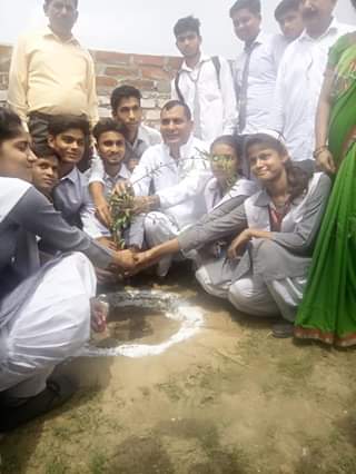AILFoundation's tweet photo. Occasion of Tree plantation drive which was started by honorable Prime minister Sh. Narinder Modi ji.The Students and MLA Sh.R KSharma ji participated inthe drive by planting 7 tress in the school.Along with that Sh.R KSharma ji motivated the student to focus on there education. https://t.co/Zg9bFWZrZo
