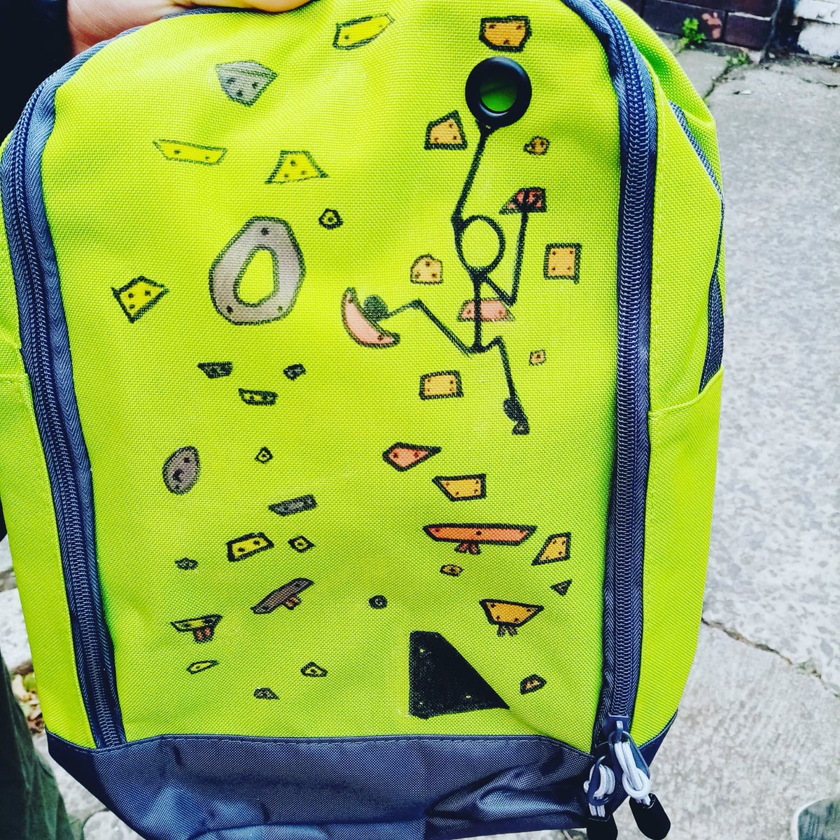 lorgrunner's tweet photo. Kid bought a #shoebag on Saturday to hold climbing shoes. Wanted to personalise it himself. Talented kid!
Available (just the bag, not the drawing!) on shop £15 with name/word added FREE
https://t.co/4xOWsdijvX
#climbing #bag #nuMondaylorg #nuMonday #dropbag https://t.co/AyeZLtl9m8