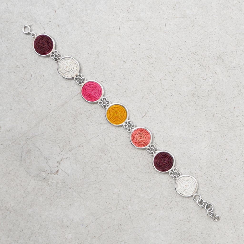 TintsabaCraft's tweet image. Isn´t our 7 Disc Bracelet in the Summer Love colourway stunning? 🍆🌸🌺
#tintsaba
#remarkablewomen #masterweavers #swaziland #africa #handmade #fairtrade #ethical #sustainable #sisal #eswatini #sterlingsilver #silver #bracelet #summerlove #jewellery #jewelry #artisanmade