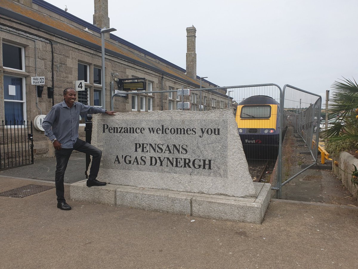 _JuniorSmart's tweet image. Great to be down in #Penzance (literally the end of the line) talking gangs, talking county lines and talking about how to make the interaction between young people and professionals better!
#letsmakechanges