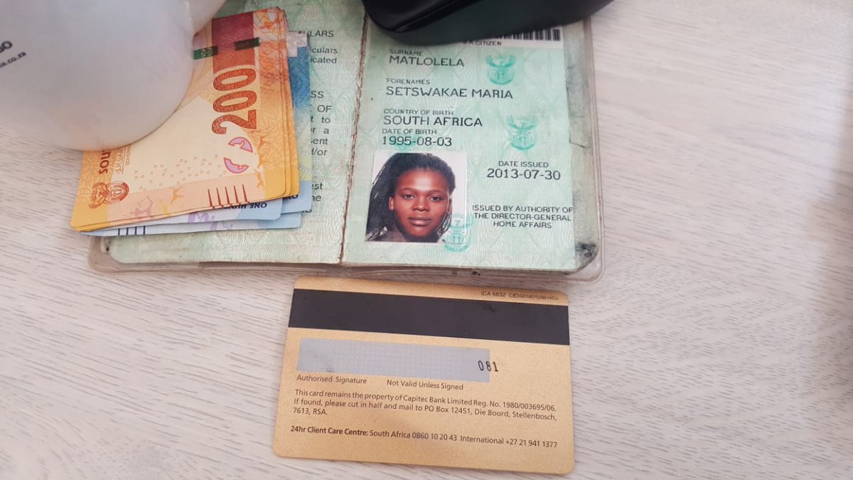 Morning twitter, please do your thing.

There's a lady who hitch-hiked me in Lephalale yesterday, she got off at Vaalwater with two kids. When i got to PTA, i found her bag, inside it had R800, a bank card and a whole lot of other stuff. 

please RT so that she gets them back