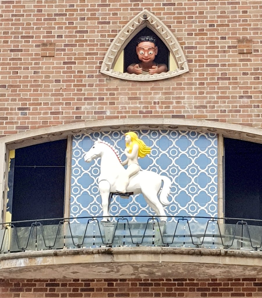 tilefanatic's tweet photo. Exploring tiles and mosaics in surprising Coventry @Coventry2021 @CovCathedral @tilesocorguk https://t.co/p8oUeBtoyq