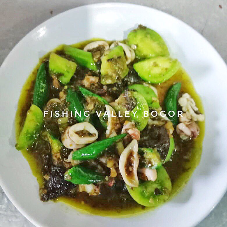 FishingValley's tweet photo. Cumi Cabe Ijo 👍💚😊 #FishingValley #FishingValleyBogor #wiskulbogor #wisatakulinerbogor #kulinerbogor #cumicabeijo https://t.co/Ing5j0w6U2