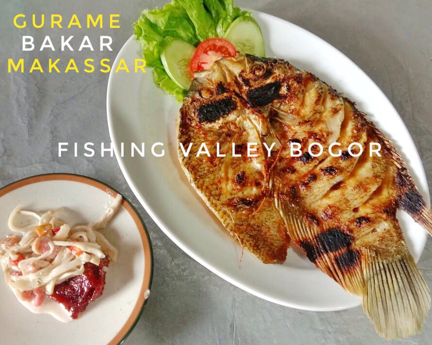 FishingValley's tweet photo. Gurame Bakar Makassar 👍❤️😄 Sambalnya mantap ! #FishingValley #FishingValleyBogor #wiskulbogor #wisatakulinerbogor #kulinerbogor #guramebakar https://t.co/oszVggELDt
