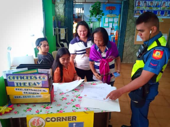 PNPBaguioStn4's tweet photo. Barangay Visitation
#PSUDsUpdate
#PeaceandOrder
#PNPPATROLPLAN2030
@PNPCordillera @rcaddprocor @BaguiosFinest https://t.co/kKJ4RLvZab