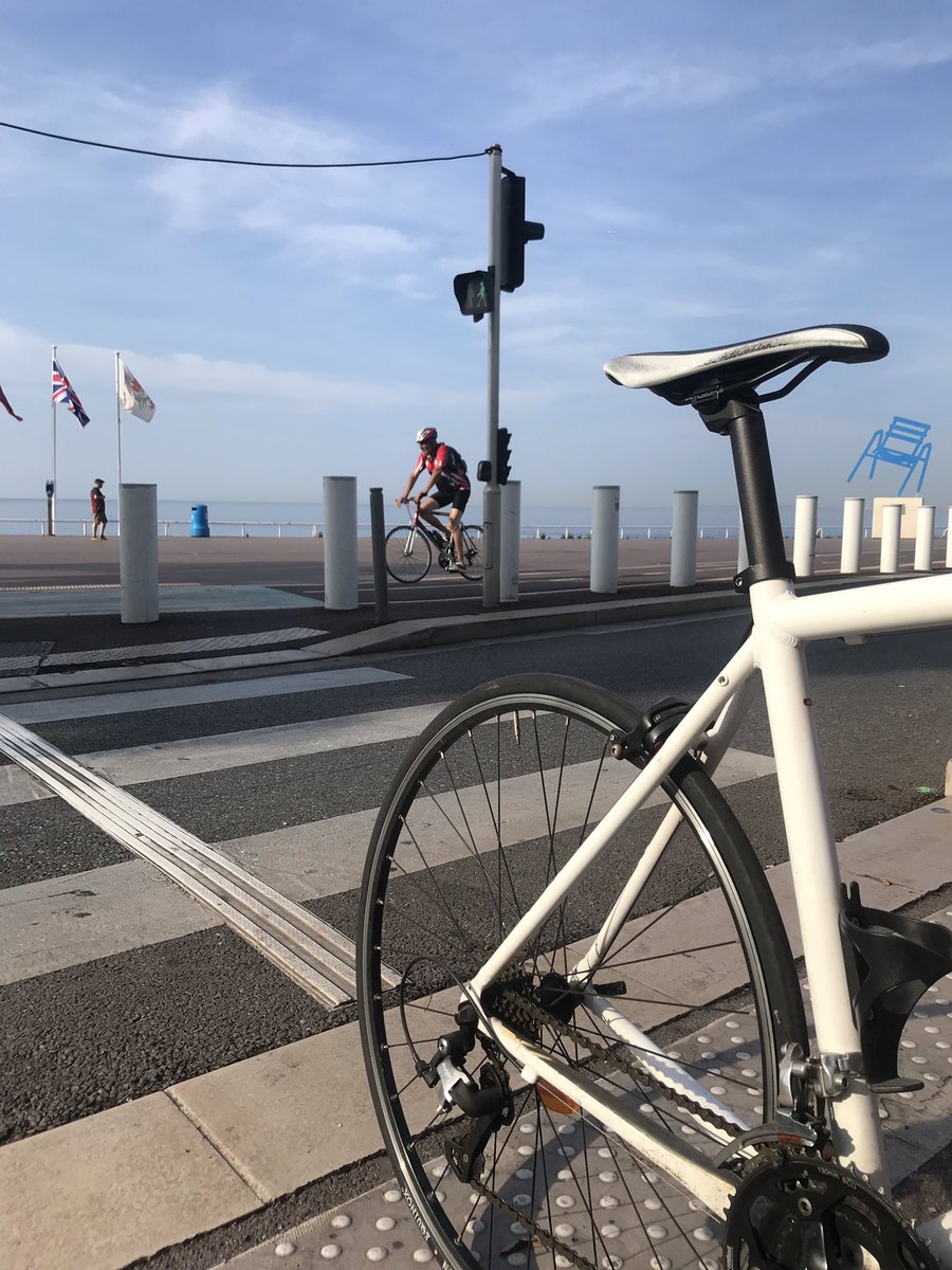 AgenceComback's tweet photo. 🎥 Tournage en cours ce matin sur notre belle Promenade. 😍 🤩 #nice06 #nicecyclingparadise #teamcomback https://t.co/DKhGxXtqgb