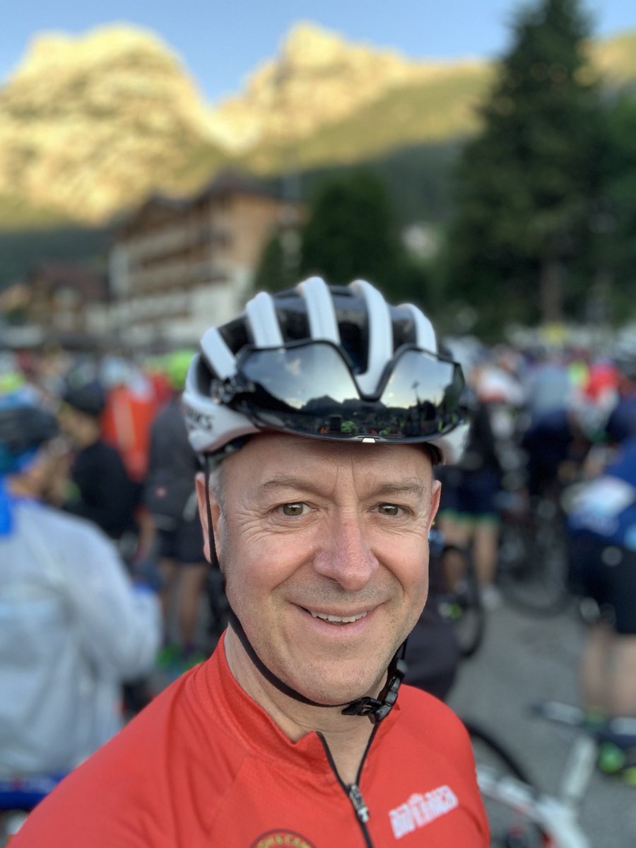 Gary18386547's tweet photo. Maratona dles Dolomites 2019 ⛰🚴🏾💥🇮🇹 #mdd33 @mdolomites https://t.co/CGebckbAZQ