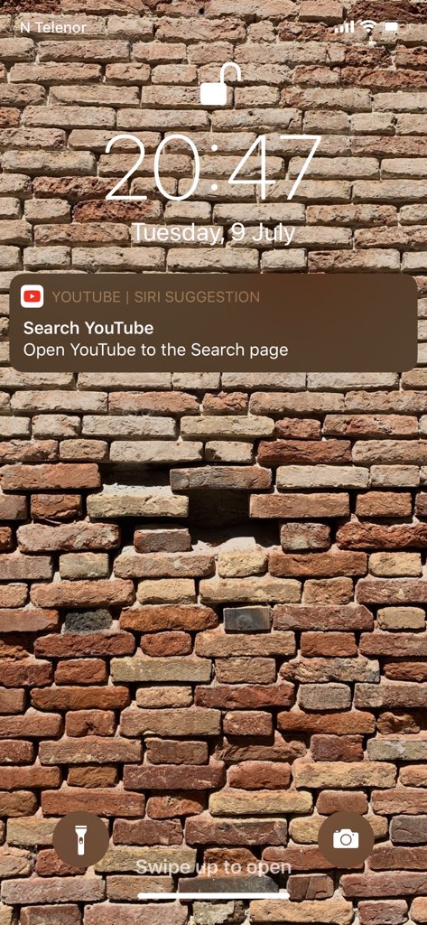 jamygolden's tweet photo. @jarredcinman No thank you Siri, for the most pointless suggestion ever. https://t.co/KsJdQdMq8r