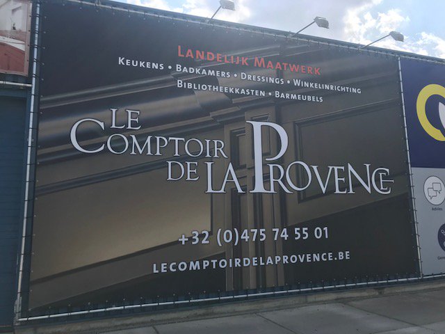 publiall's tweet photo. Voor #LeComptoirDeLaProvence uit #Diest leverden we dit grote #spandoek. Zo staat het magazijn weer in het nieuw. Ook een spandoek nodig? Contacteer ons: info@publiall.be https://t.co/kpKucHEGln