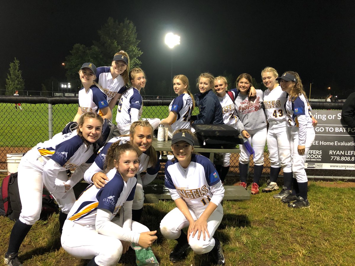 maxmark3G's tweet photo. ⁦@fastballSTA⁩ U16 Angels getting ready for late night/early morning ball! ⁦@CanadaCup19⁩ https://t.co/YLlgtf0nj3