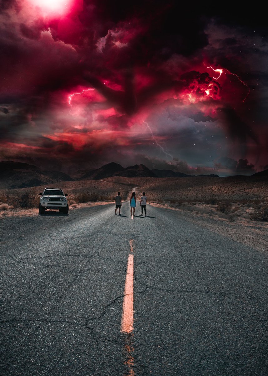BryceCacpal's tweet photo. In honor of Stranger Things Season 3... I turned Vegas upside down 🙃 https://t.co/Z2WERCrLgQ