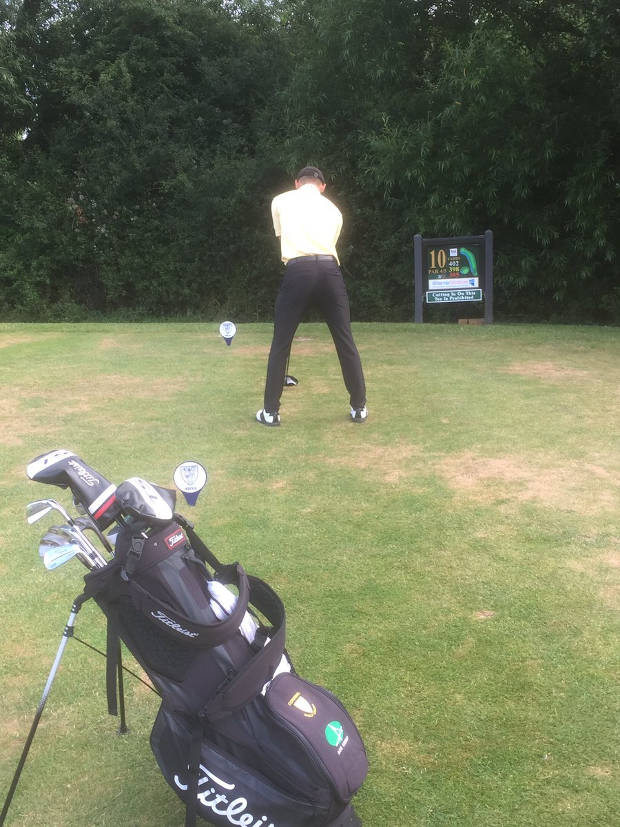 AlanLund7's tweet photo. George Leigh tees off for Cornwall in SW Six Counties https://t.co/KMYD8PRk7T